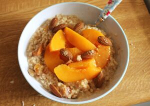 peach and nut porridge
