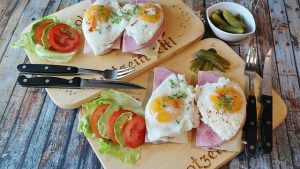 eggs, tomato and salad