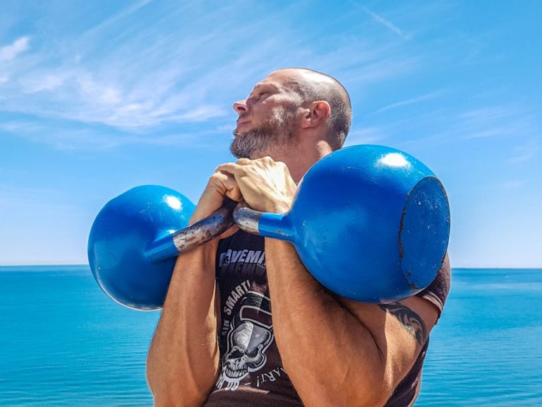 Building Muscles with the Right Food