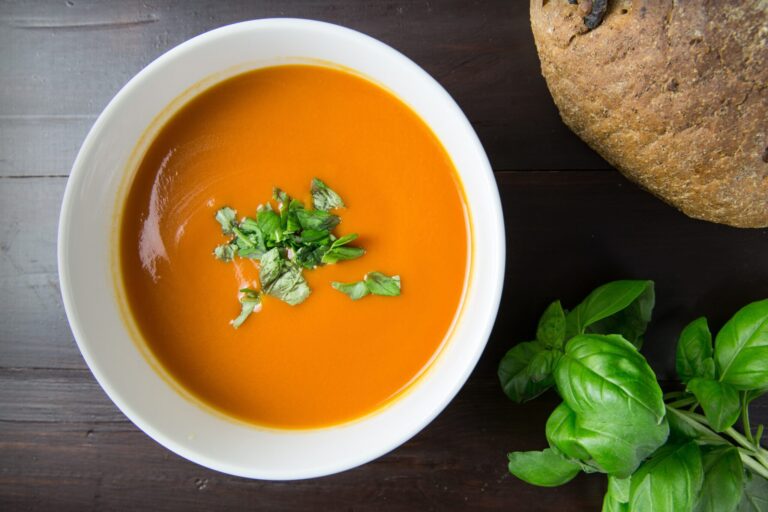 Health Foods For Summer – Chilled Tomato and Pepper Soup