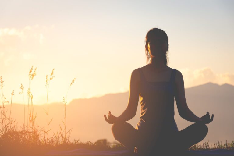 How does yoga affect mental health?